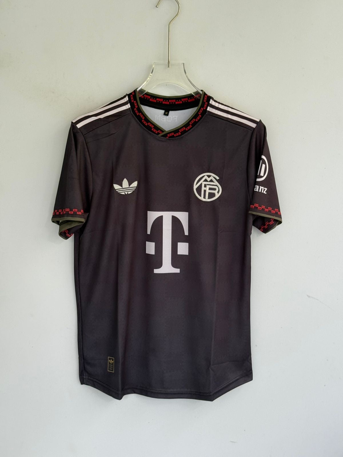 LUIZ DIAZ BAYERN AWAY KIT 25/26 EMBROIDERY