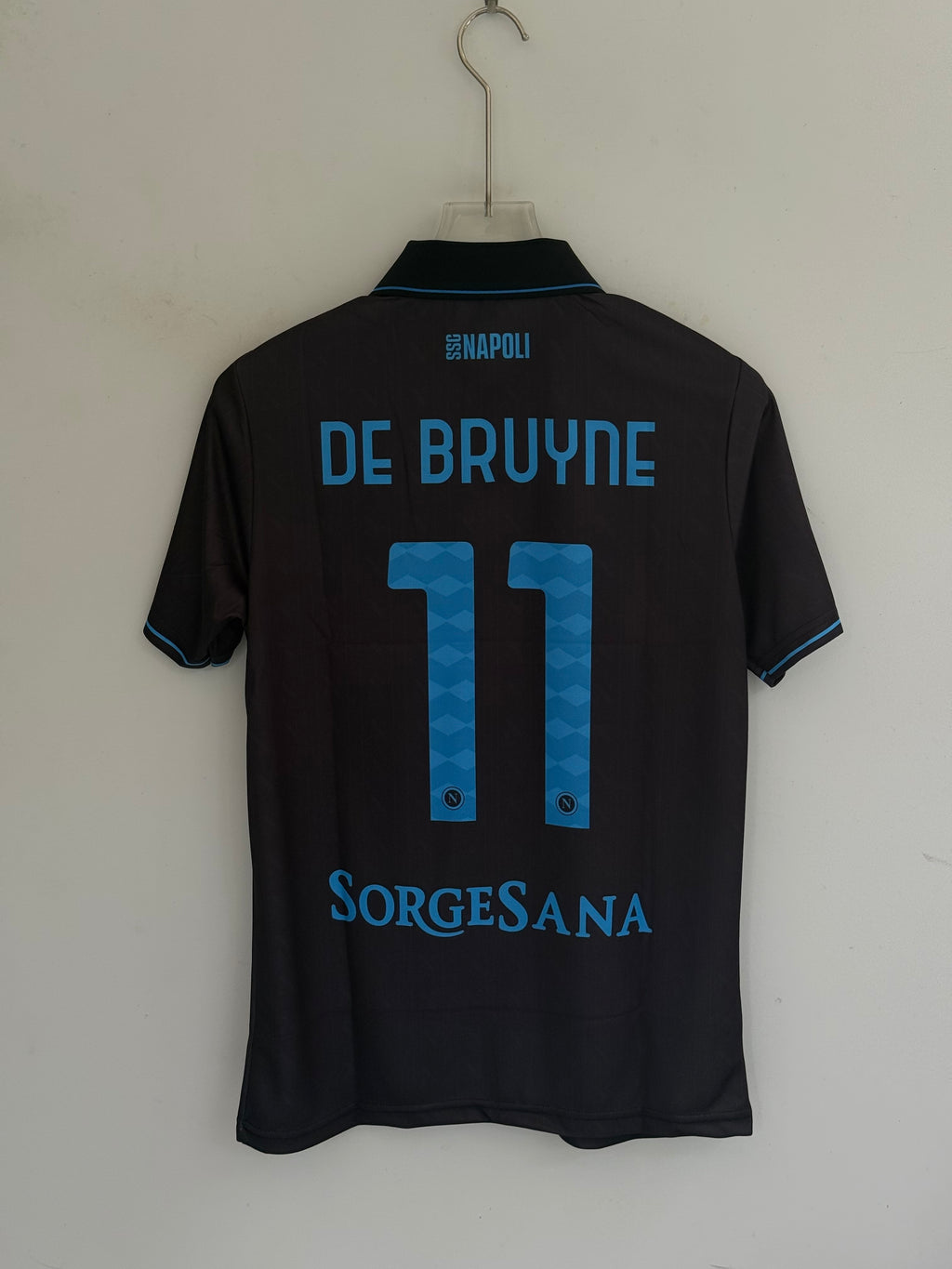 DE BRUYNE NAPOLI POLO THIRD KIT EMBROIDERY