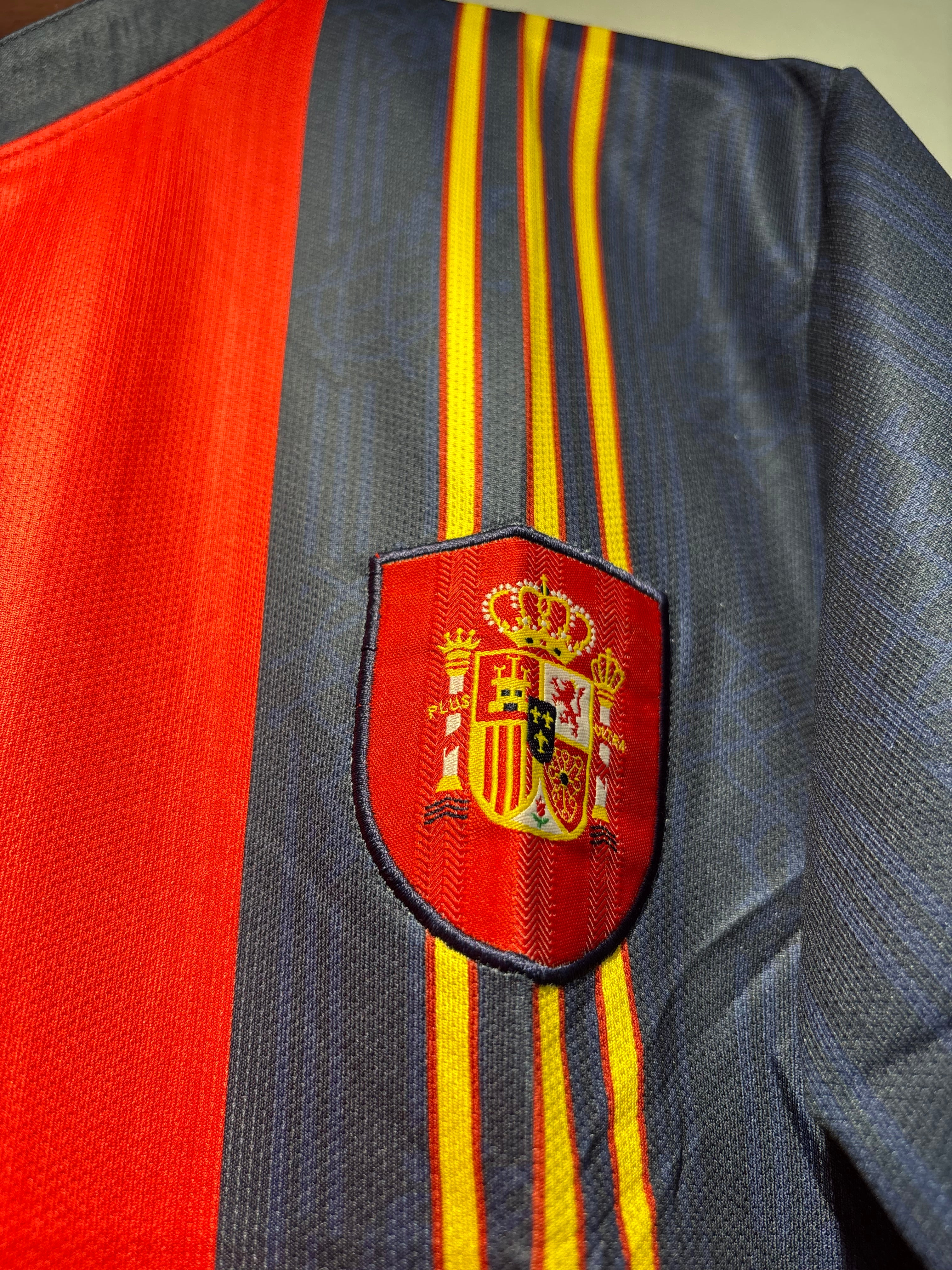 SPAIN 1996 RETRO FIVE SLEEVE EMBROIDERY